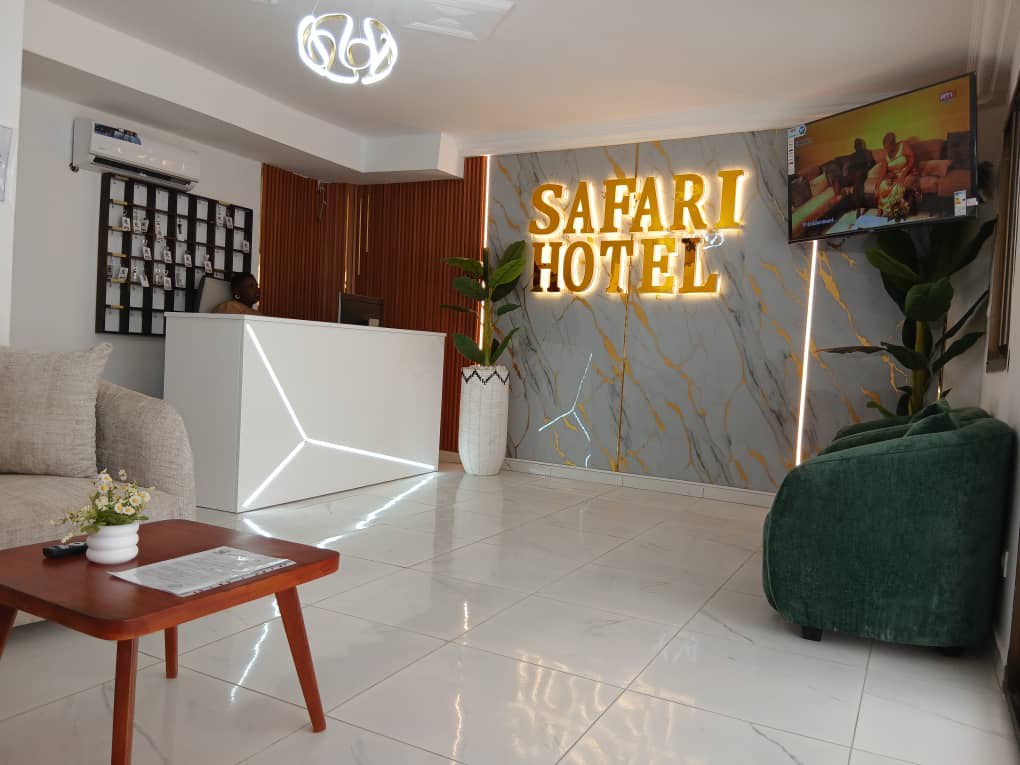 Expérience luxe Safari Hotel Yakro — chambres et services premium Yamoussoukro